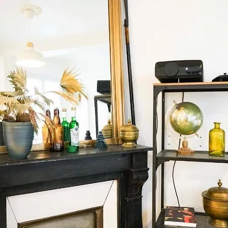 Au Pere Lachaise Apartment *